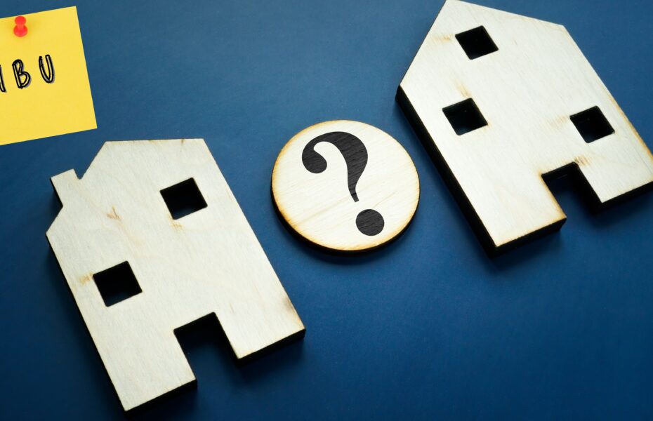 Commercial real estate appraiser in Chicago analyzing Highest and Best Use for property appraisal.